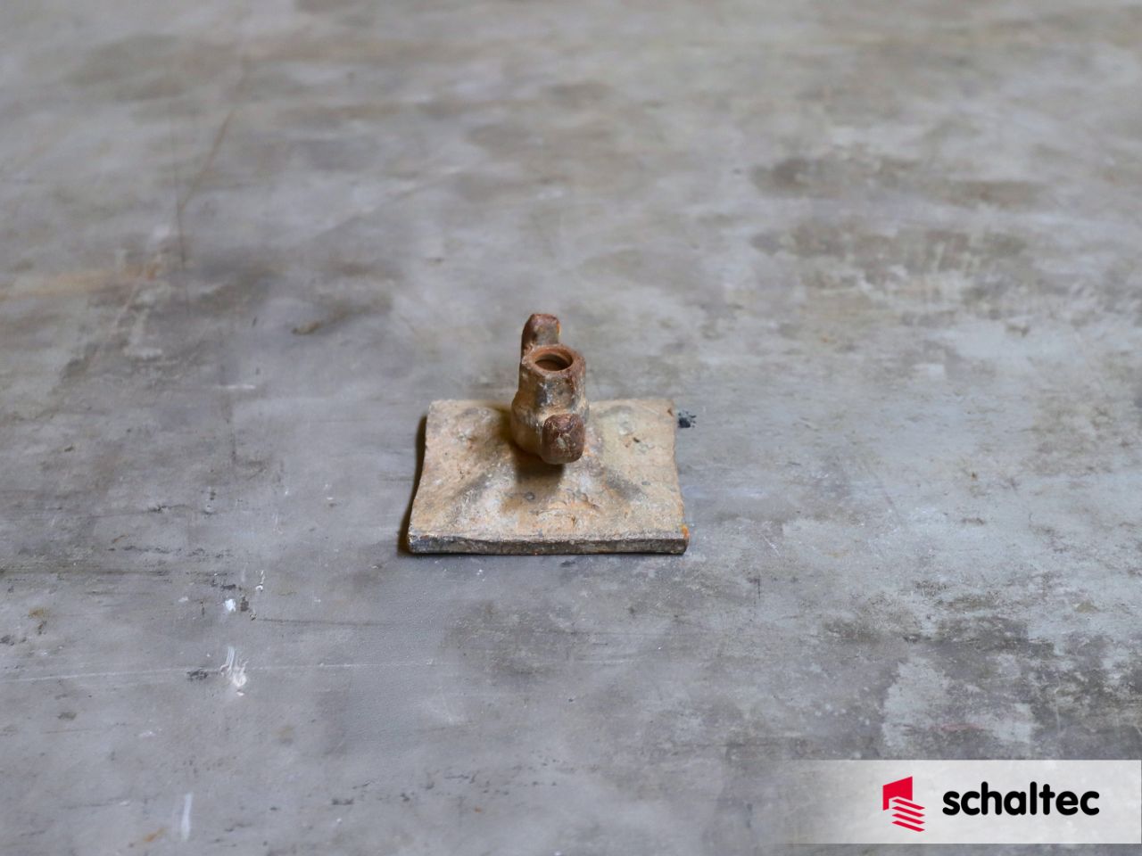 PERI Muttergelenkplatte DW 15 verz used | medium quality