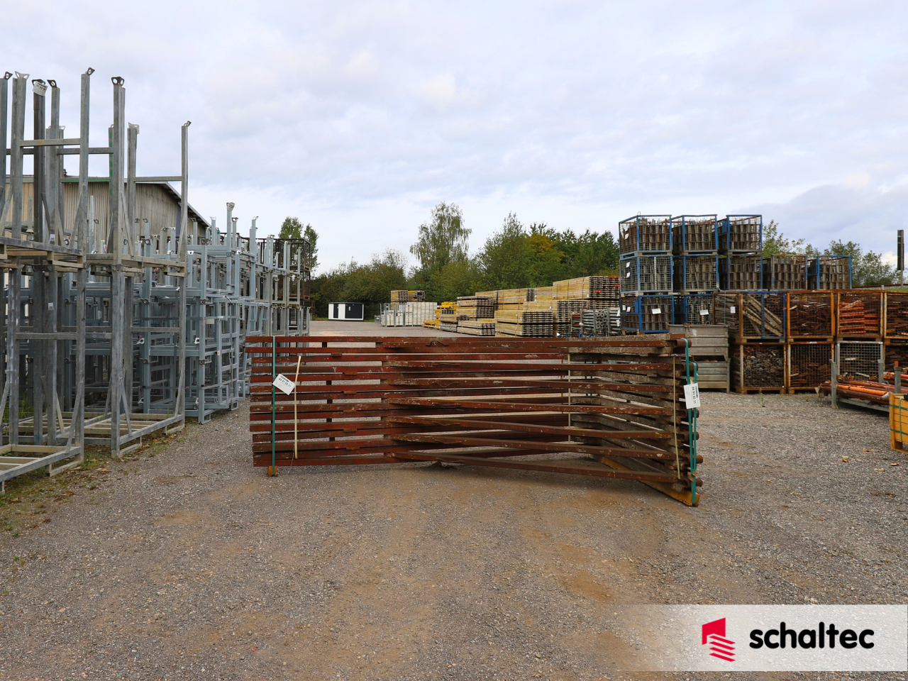 Posten: Stützbock div. Hersteller 7 Stk. | 3,50 x 1,75 m