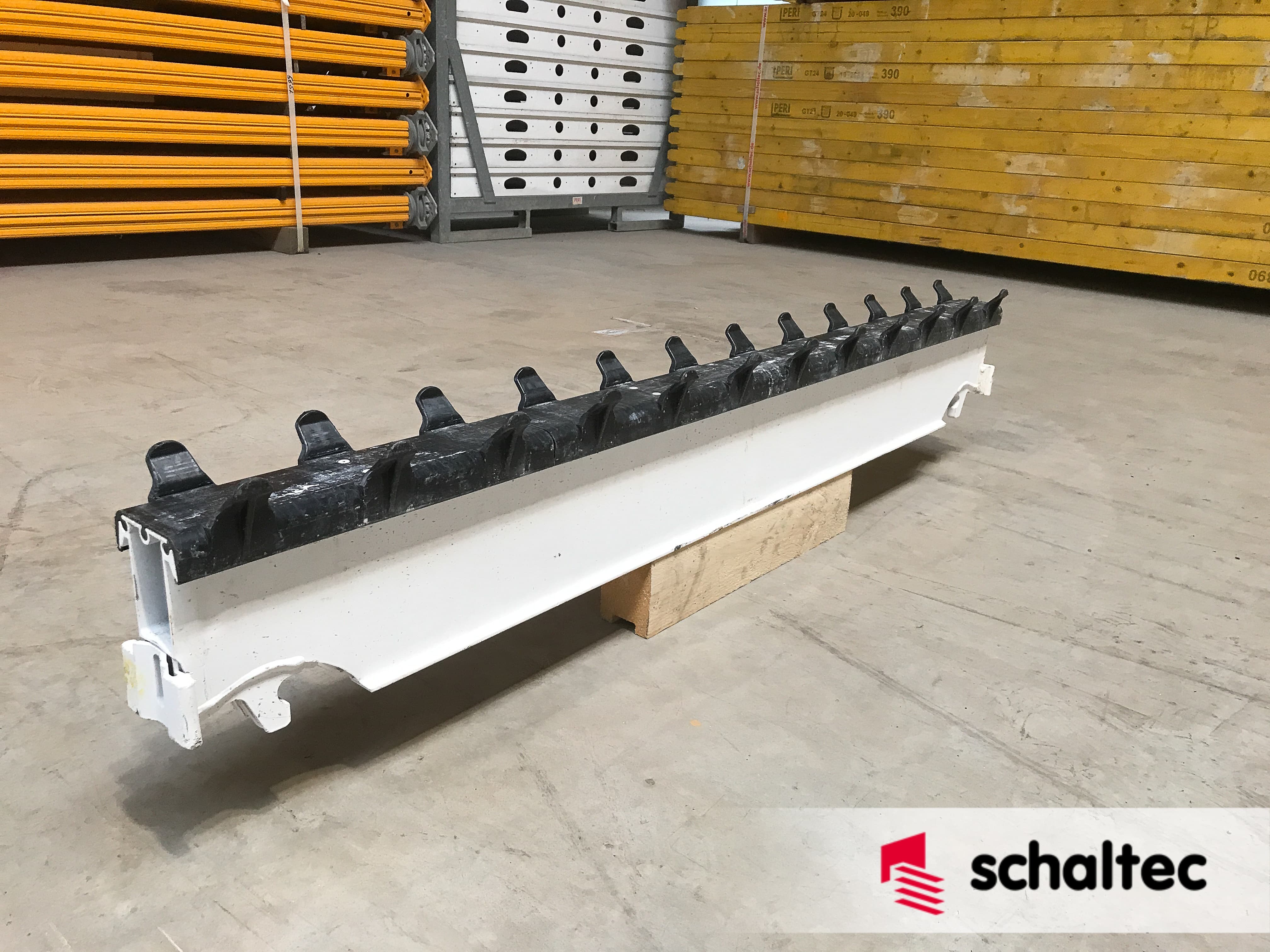 PERI Längsträger SLT 150 used | medium quality