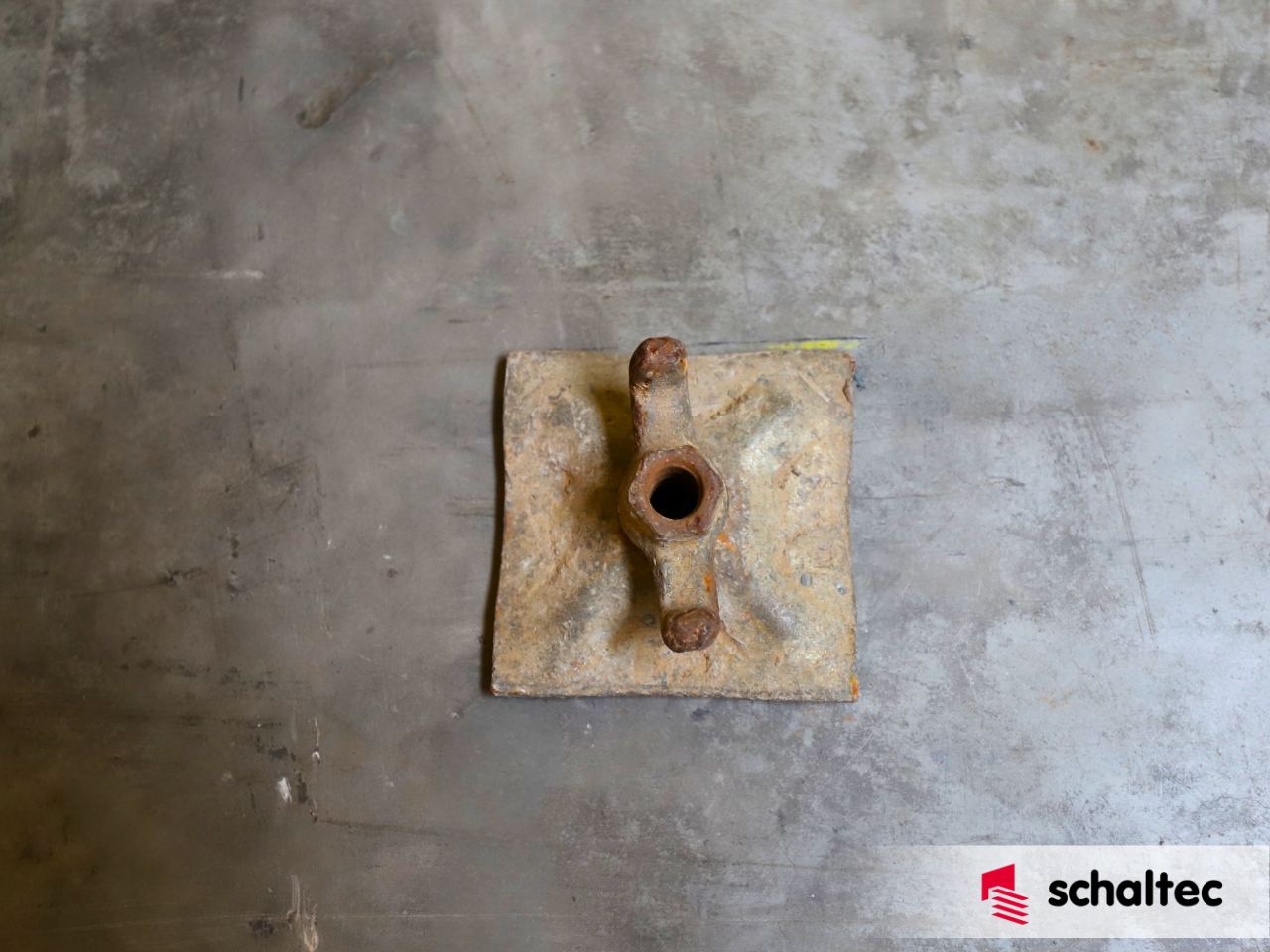 PERI Muttergelenkplatte DW 15 verz used | medium quality