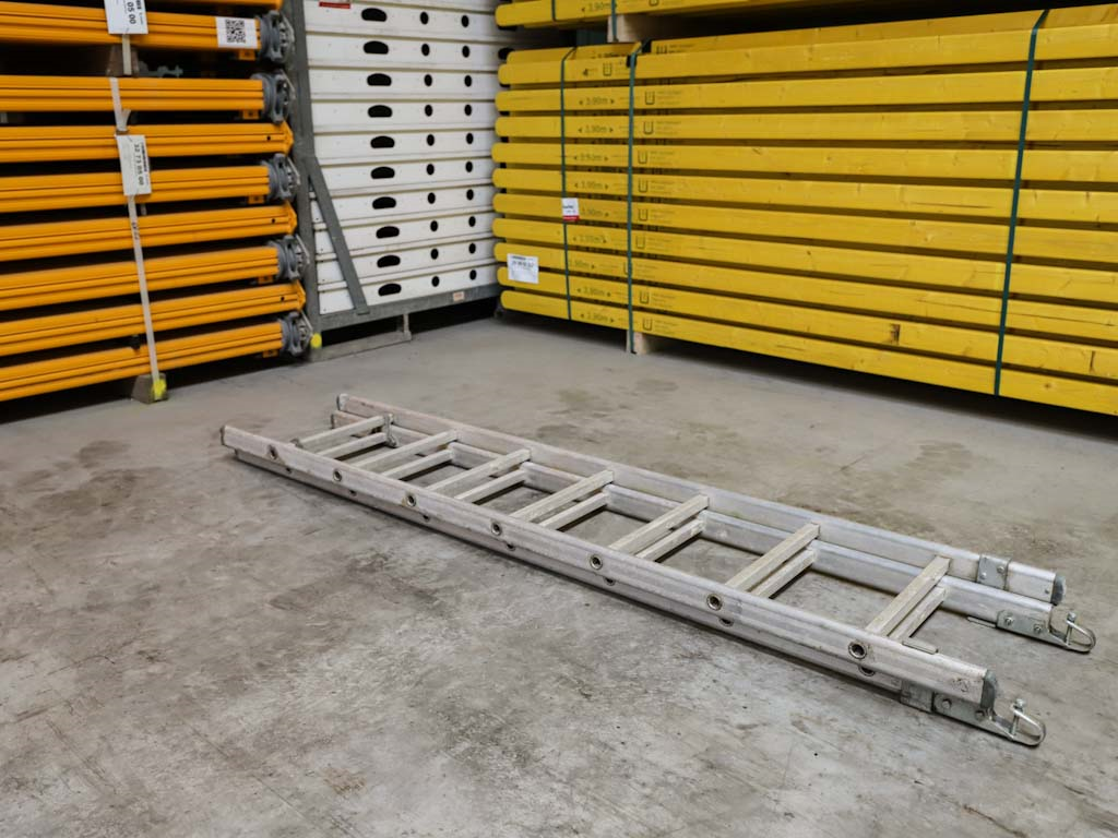 PERI MULTIPROP Auszugsleiter Alu 220/350 used | medium quality PERI MULTIPROP Auszugsleiter Alu 220/350 used | medium quality