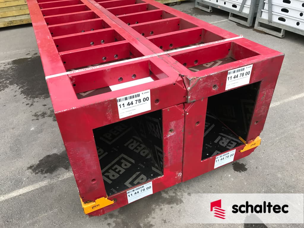 PERI MAXIMO-Außenecke MXA 330x45 Detailansicht