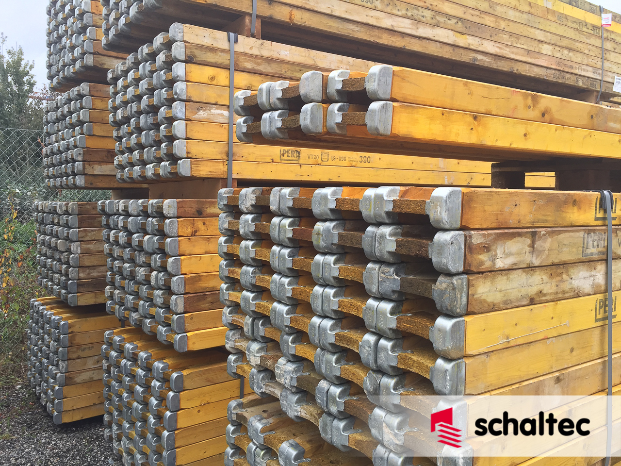 PERI Träger VT 20K, L=3,90m Gebrauchtschalung | medium quality