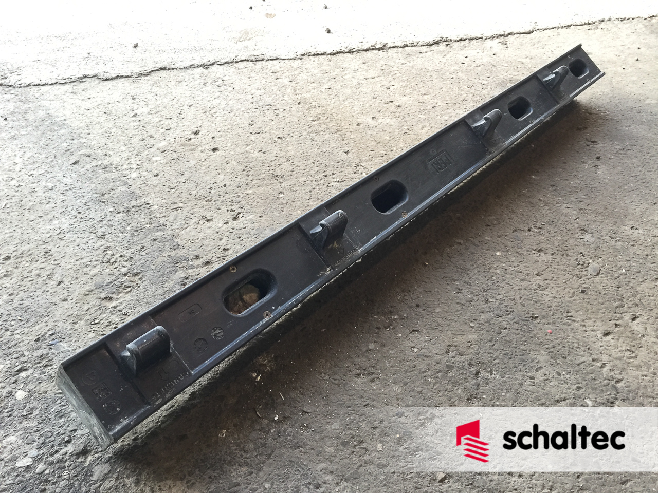 PERI DUO Wanddickenausgleich DWC 135x10 used | medium quality